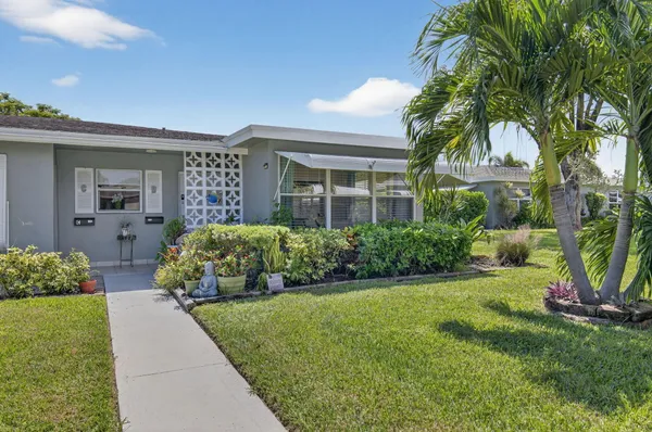 Property Slideshow image 2 of 32 | 762 high point blvd d, Delray Beach, FL, 33445