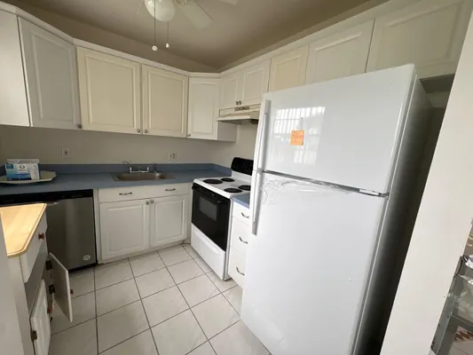 Property Slideshow image 3 of 19 | 144 norwich f, West Palm Beach, FL, 33417