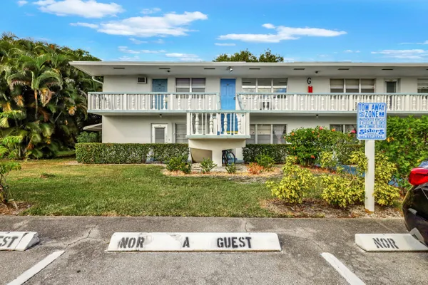 Property Slideshow image 3 of 88 | 158 norwich g, West Palm Beach, FL, 33417