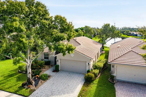 Property Slideshow image 2 of 37 | 8307 duomo cir, Boynton Beach, FL, 33472