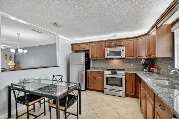 Property Slideshow image 2 of 48 | 165 amherst ln, Lake Worth, FL, 33467