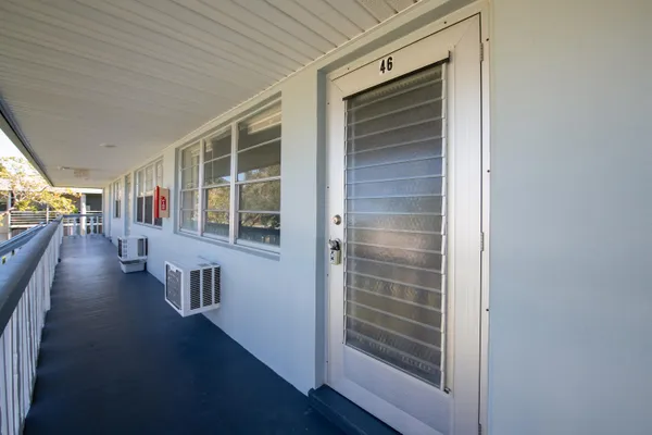 Property Slideshow image 2 of 22 | 46 waltham b # 46, West Palm Beach, FL, 33417