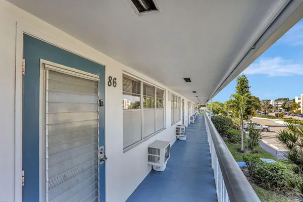 Property Slideshow image 2 of 42 | 86 lyndhurst d d, Deerfield Beach, FL, 33442