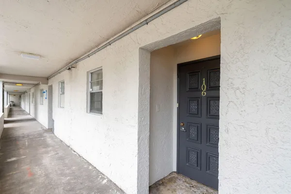 Property Slideshow image 3 of 33 | 5900 nw 44th st apt 106, Lauderhill, FL, 33319