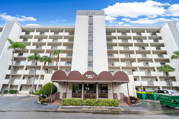 Property Slideshow image 2 of 33 | 5900 nw 44th st apt 106, Lauderhill, FL, 33319