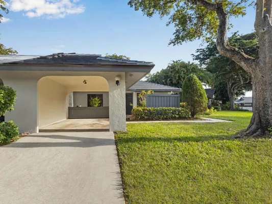 Property Slideshow image 3 of 41 | 10088 laurelwood pl, Boynton Beach, FL, 33437