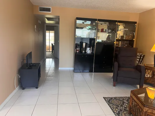 Property Slideshow image 3 of 16 | 1026 yarmouth b, Boca Raton, FL, 33434