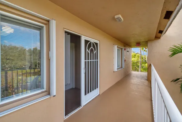 Property Slideshow image 2 of 57 | 5810 crystal shores dr 408, Boynton Beach, FL, 33437