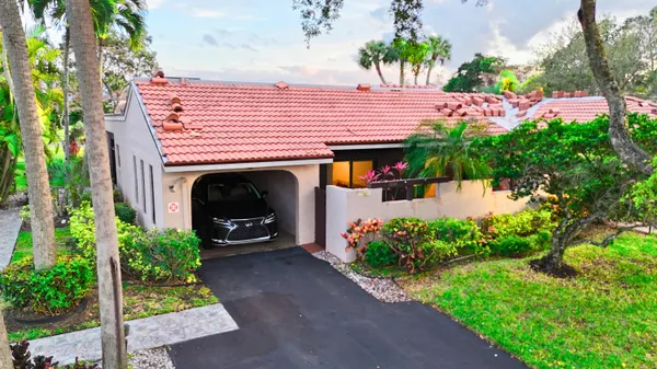 Property Slideshow image 3 of 55 | 9258 vista del lago a, Boca Raton, FL, 33428