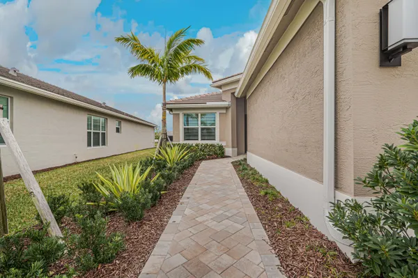 Property Slideshow image 3 of 56 | 11821 sw coral cove pkwy, Port Saint Lucie, FL, 34987