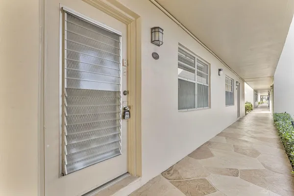 Property Slideshow image 3 of 27 | 877 flanders, Delray Beach, FL, 33484