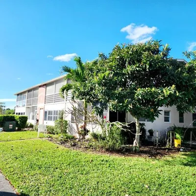 Property Slideshow image 3 of 4 | 195 dorchester i i, West Palm Beach, FL, 33417