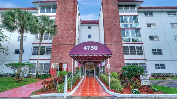 Property Slideshow image 3 of 42 | 4750 nw 22nd ct 118, Lauderhill, FL, 33313