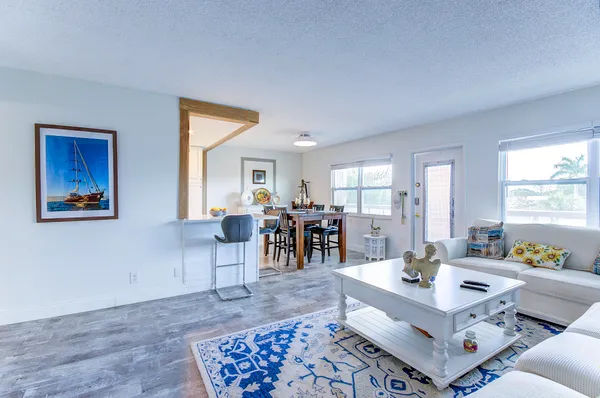 Property Slideshow image 3 of 17 | 363 wellington j, West Palm Beach, FL, 33417