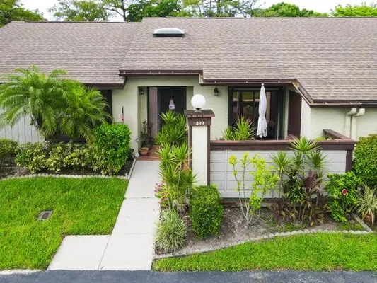 Property Slideshow image 2 of 17 | 499 iron forge ct, Royal Palm Beach, FL, 33411