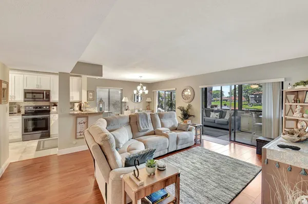 Property Slideshow image 2 of 84 | 10663 ocean palm way apt 101, Boynton Beach, FL, 33437