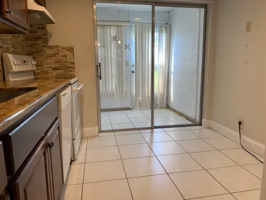 Property Slideshow image 3 of 18 | 20 abbey ln apt 105, Delray Beach, FL, 33446