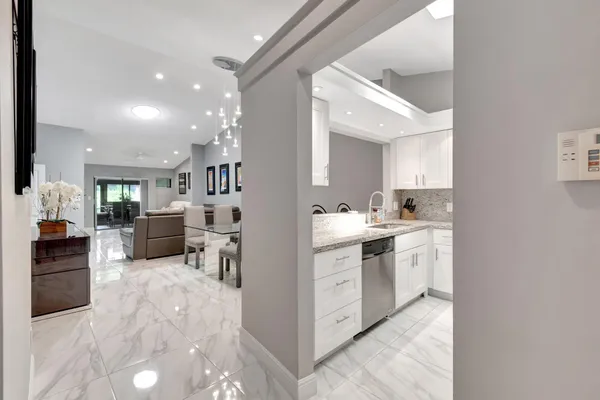 Property Slideshow image 3 of 42 | 10927 dolphin palm ct a, Boynton Beach, FL, 33437