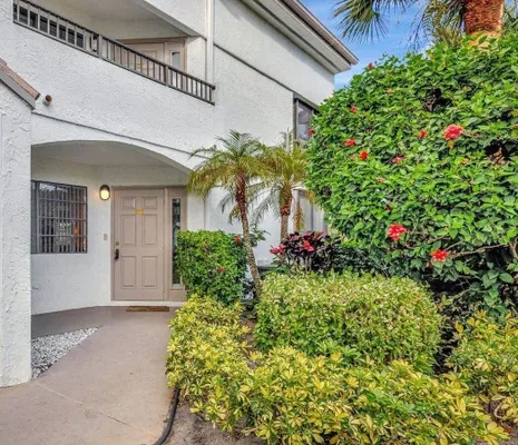 Property Slideshow image 2 of 88 | 7449 glendevon ln apt 104, Delray Beach, FL, 33446