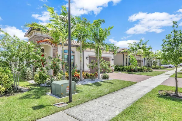 Property Slideshow image 3 of 66 | 7575 seacoast dr, Parkland, FL, 33067