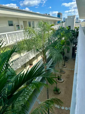 Property Slideshow image 3 of 22 | 330 se 2nd st apt 501g, Hallandale Beach, FL, 33009