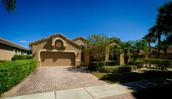 Property Slideshow image 2 of 21 | 10102 diamond lake rd, Boynton Beach, FL, 33437