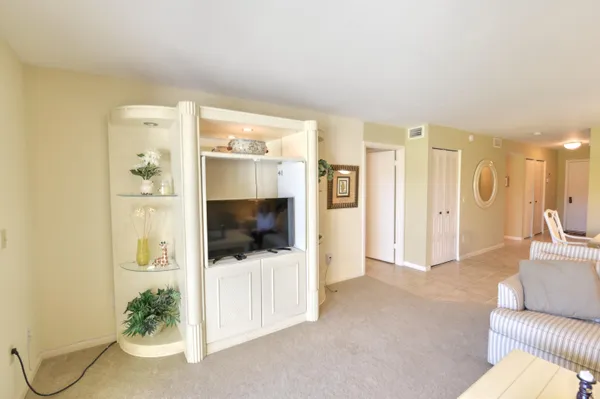 Property Slideshow image 3 of 33 | 15 southport ln e, Boynton Beach, FL, 33436