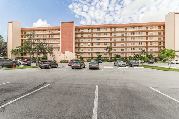 Property Slideshow image 3 of 27 | 14671 bonaire blvd apt 602, Delray Beach, FL, 33446
