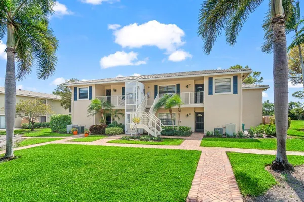 Property Slideshow image 2 of 61 | 9 stratford dr d, Boynton Beach, FL, 33436