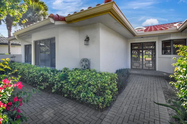 Property Slideshow image 3 of 87 | 65 bristol dr, Boynton Beach, FL, 33436