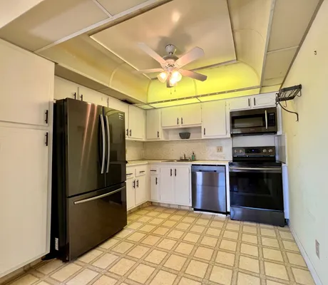 Property Slideshow image 2 of 18 | 205 wellington a, West Palm Beach, FL, 33417