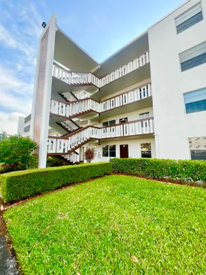 Property Slideshow image 2 of 15 | 2038 hythe c, Boca Raton, FL, 33434