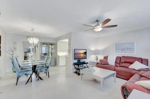Property Slideshow image 2 of 76 | 2051 cambridge c, Deerfield Beach, FL, 33442