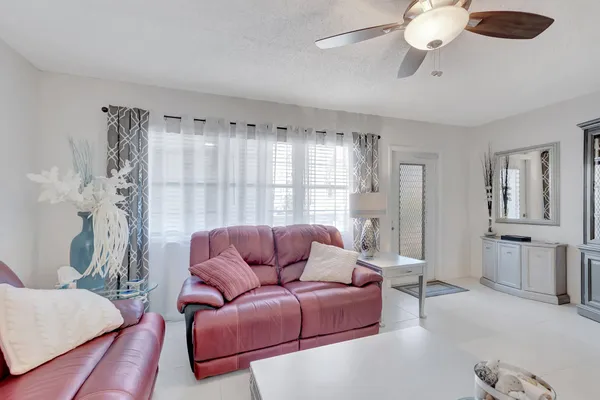 Property Slideshow image 3 of 76 | 2051 cambridge c, Deerfield Beach, FL, 33442