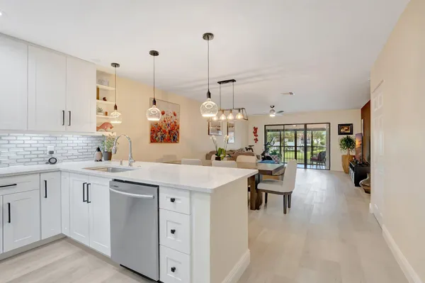 Property Slideshow image 3 of 30 | 21364 cypress hammock dr apt 1j, Boca Raton, FL, 33428