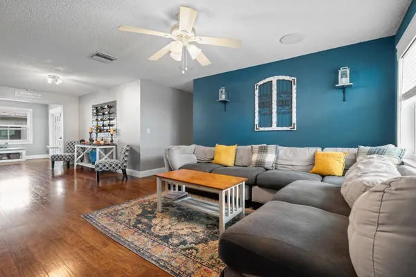 Property Slideshow image 3 of 30 | 2105 alfred dr, Boynton Beach, FL, 33426