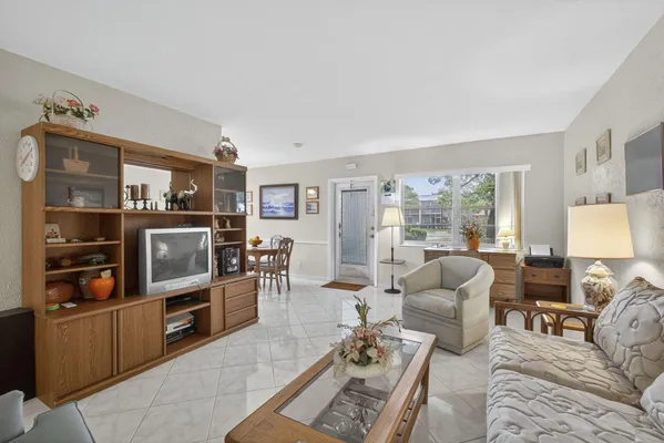 Property Slideshow image 3 of 30 | 52 norwich c, West Palm Beach, FL, 33417