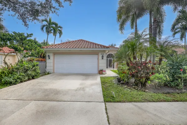 Property Slideshow image 2 of 48 | 2828 kittbuck way, West Palm Beach, FL, 33411