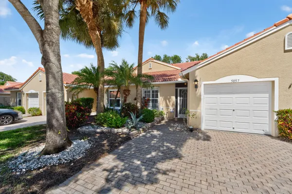Property Slideshow image 2 of 49 | 5057 toscana trl, Boynton Beach, FL, 33437