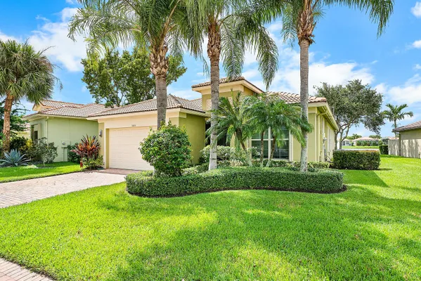 Property Slideshow image 3 of 43 | 14841 strand ln # 14841, Delray Beach, FL, 33446