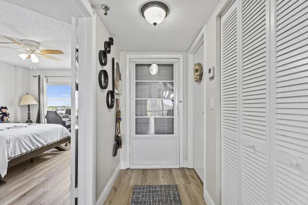 Property Slideshow image 2 of 41 | 3465 via poinciana apt 606, Lake Worth, FL, 33467