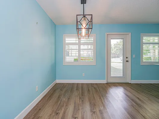 Property Slideshow image 3 of 38 | 28 vista gardens trl apt 105, Vero Beach, FL, 32962