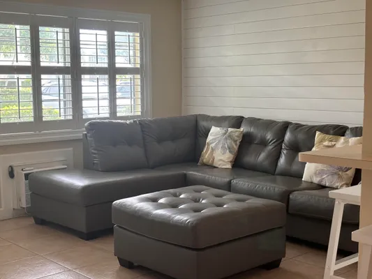 Property Slideshow image 3 of 25 | 254 chatham m, West Palm Beach, FL, 33417