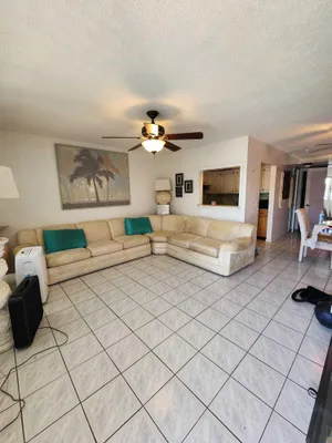 Property Slideshow image 3 of 9 | 165 camden g, West Palm Beach, FL, 33417