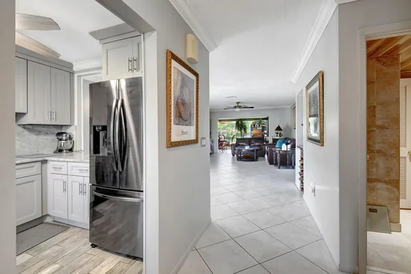 Property Slideshow image 2 of 48 | 21214 lago cir b, Boca Raton, FL, 33433