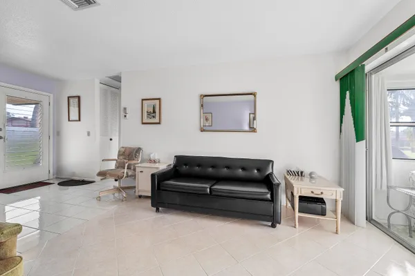Property Slideshow image 3 of 26 | 2955 crosley dr w j, West Palm Beach, FL, 33415