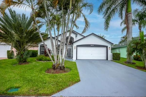 Property Slideshow image 2 of 38 | 5055 robino cir, West Palm Beach, FL, 33417