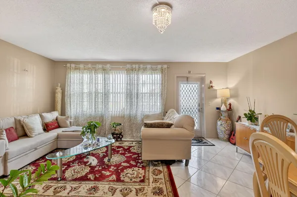 Property Slideshow image 3 of 33 | 1069 cornwall d d, Boca Raton, FL, 33434