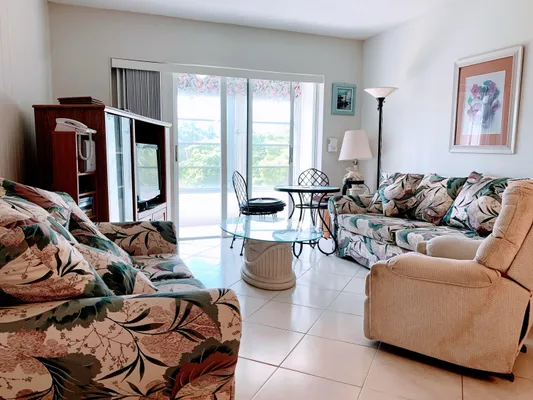 Property Slideshow image 2 of 27 | 2800 nw 47th ter 304b, Lauderdale Lakes, FL, 33313