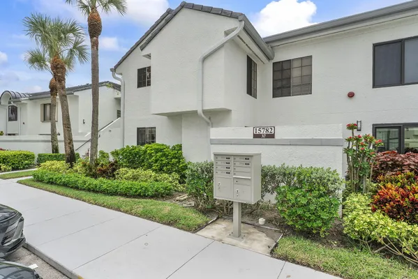 Property Slideshow image 2 of 31 | 15782 loch maree ln apt 3701, Delray Beach, FL, 33446